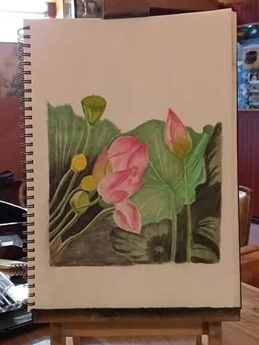 anja noordmans -  werken met derwent, pastel stilleven van de lotus bloem